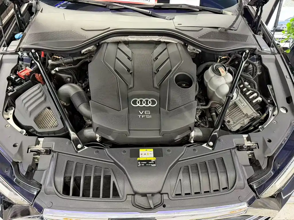 Audi A8 — миниатюра 7