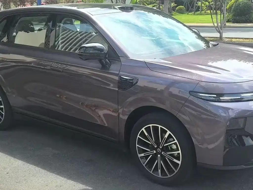 Leapmotor Leapmotor B10 — миниатюра 11