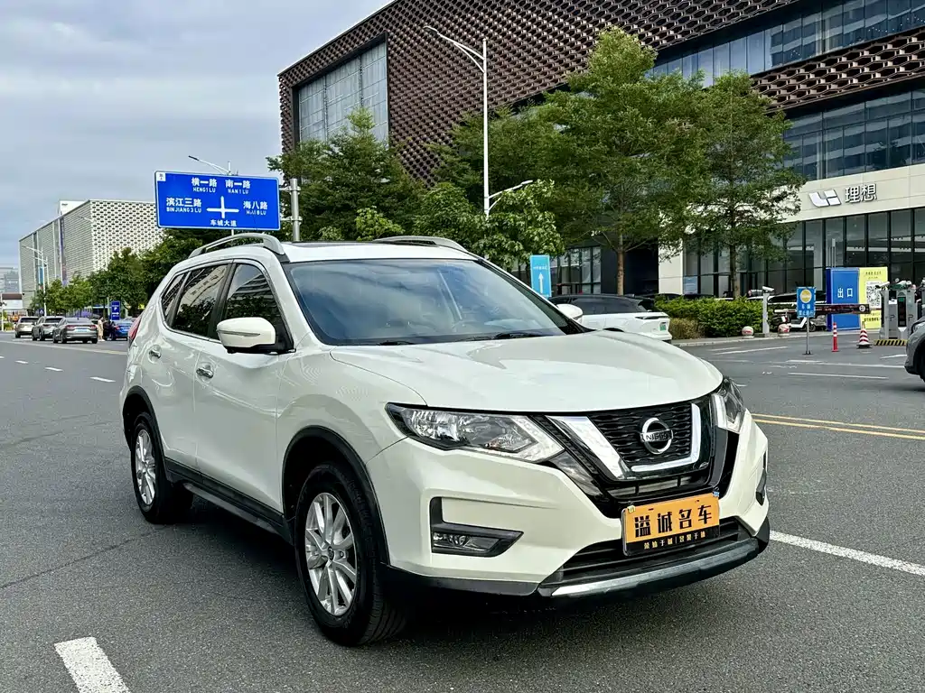 Nissan X-Trail — миниатюра 3
