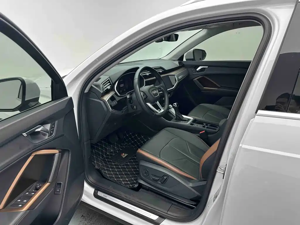 Audi Q3 — миниатюра 9