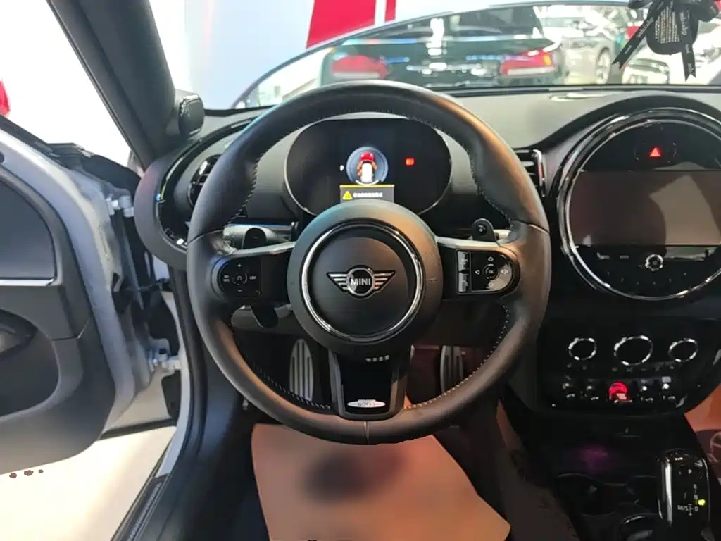MINI Mini JCW Clubman — миниатюра 11
