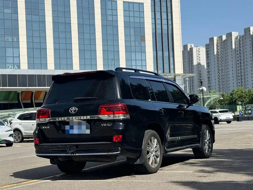 Toyota Land Cruiser 2012 4.6L AT VX-R