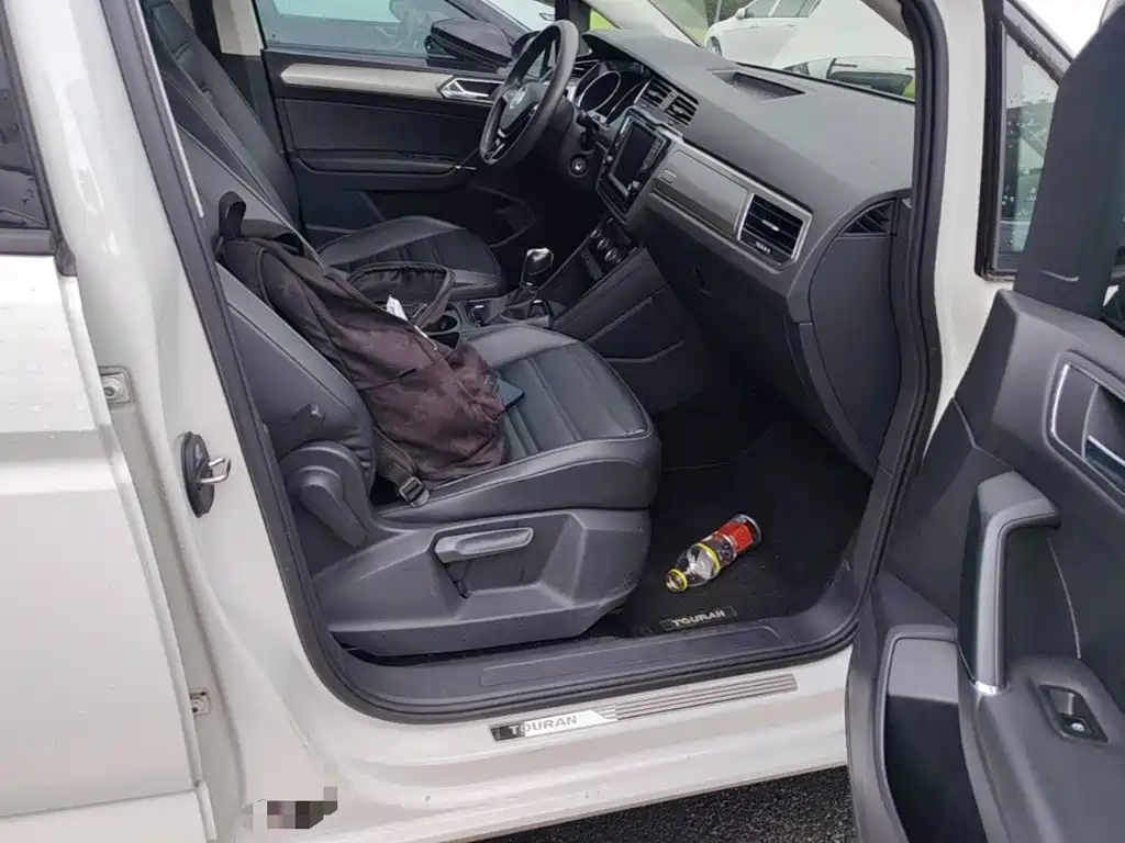 Volkswagen Touran — миниатюра 9