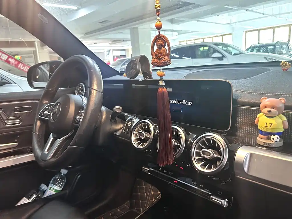 Mercedes-Benz GLB — миниатюра 9