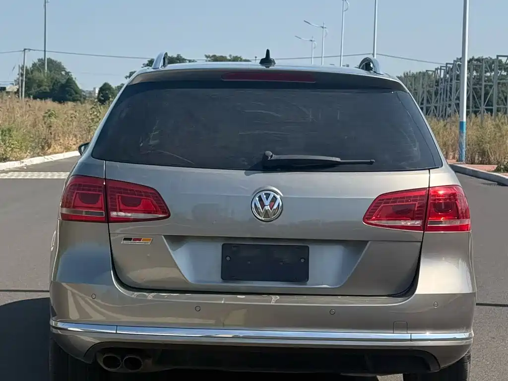 Volkswagen Magotan (Import) — миниатюра 5