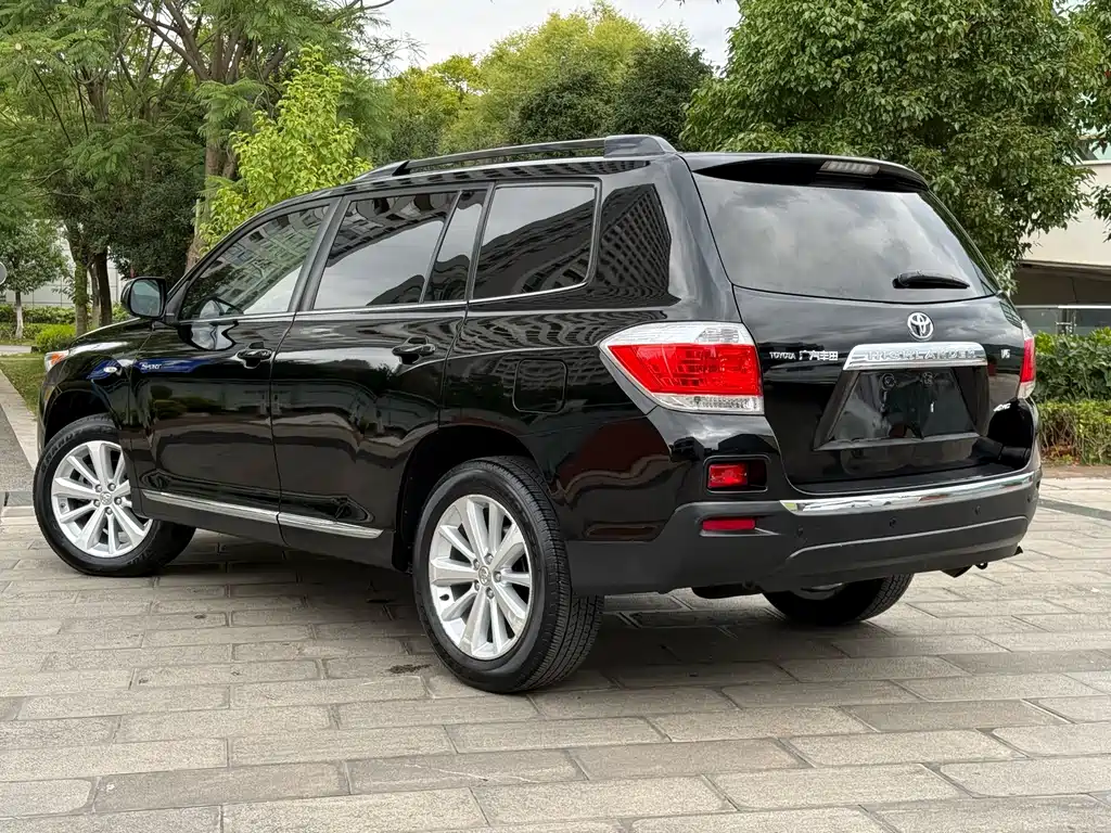 Toyota Highlander — миниатюра 7