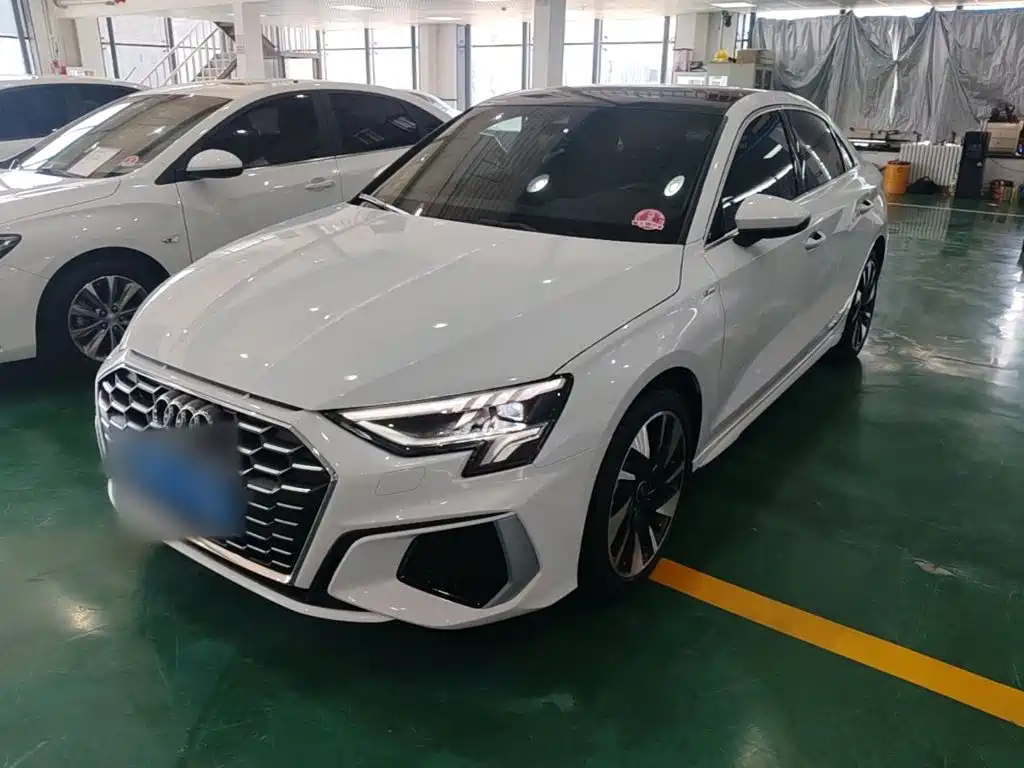 奥迪A3 2023款 改款 A3L Limousine 35 TFSI 时尚运动型 2023
