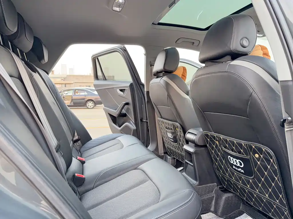 Audi Q2L e-tron — миниатюра 13