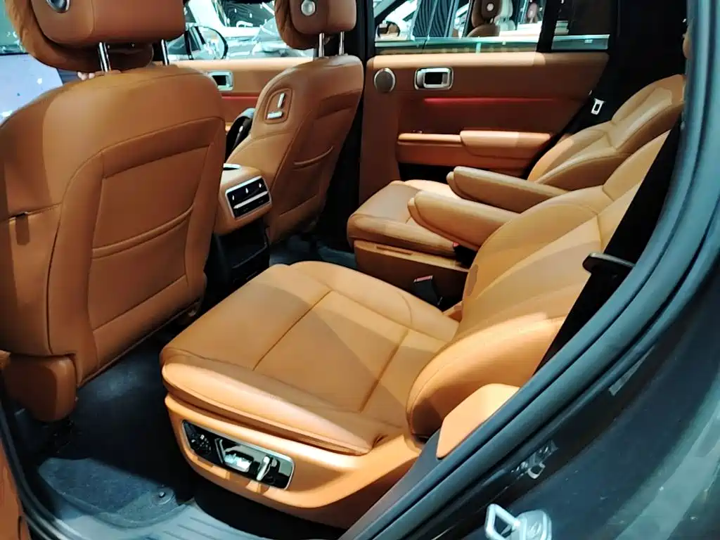 Li Auto Li L8 — миниатюра 17