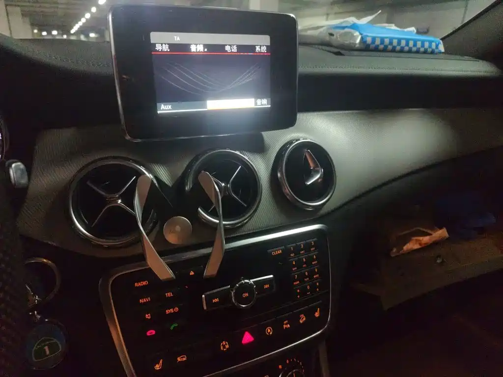 Mercedes-Benz GLA — миниатюра 14