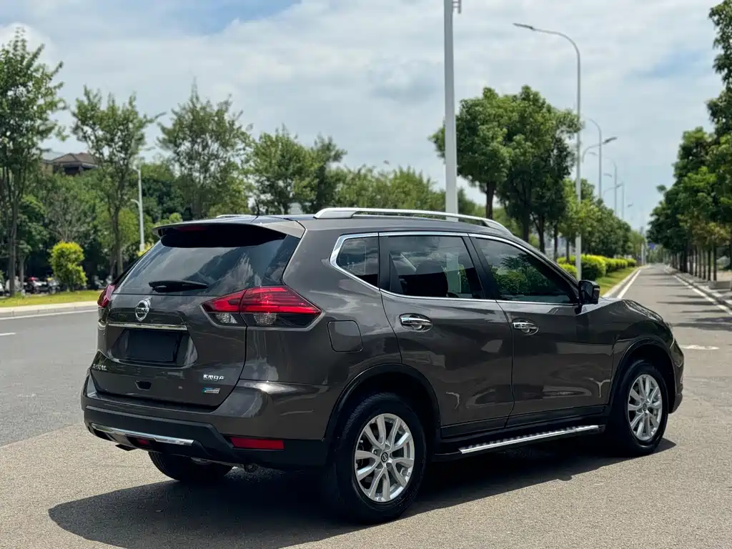 Nissan X-Trail 2.0L CVT Comfort Edition 2WD, фото 15