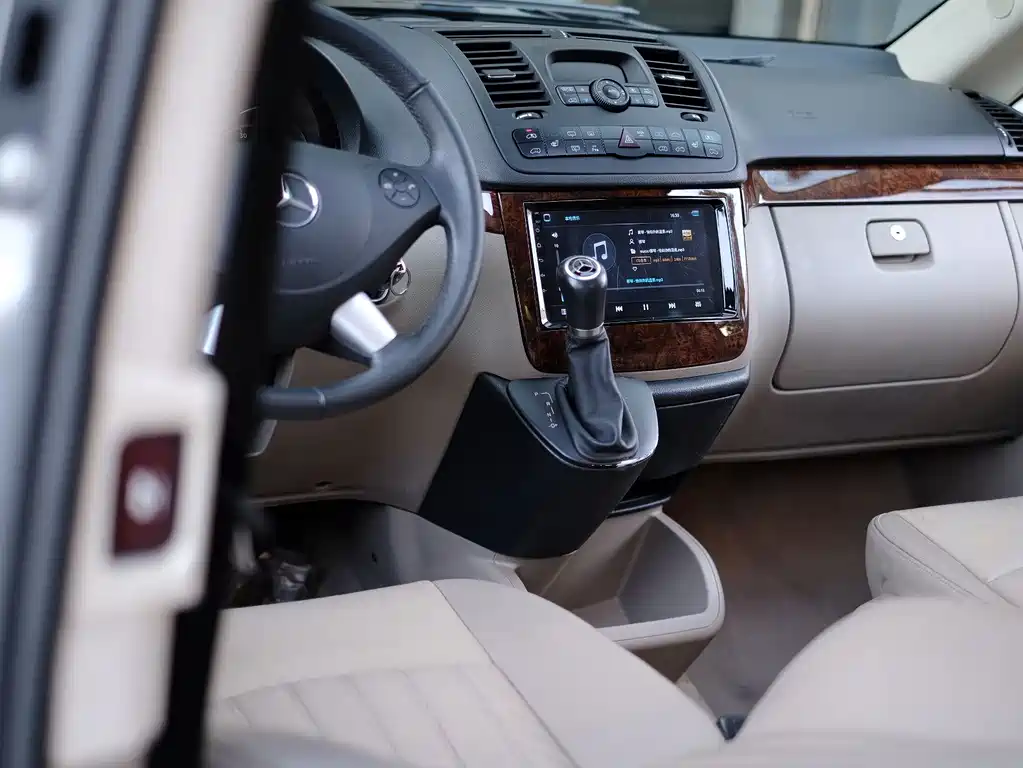 Mercedes-Benz Viano — миниатюра 57