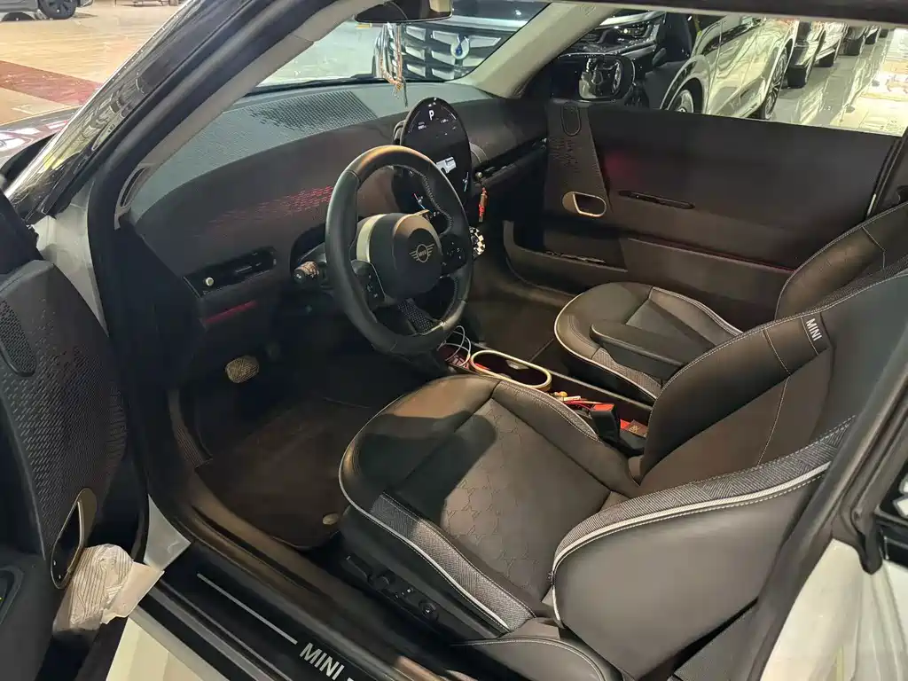 MINI MINI COOPER EV — миниатюра 5