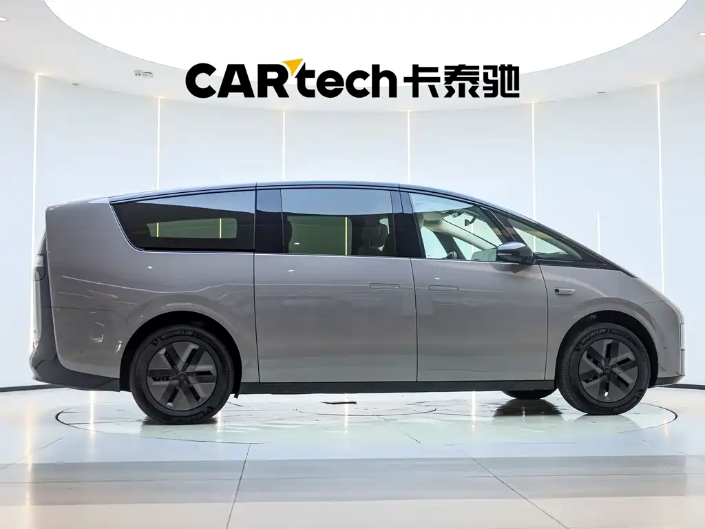 Li Auto Li MEGA — миниатюра 2