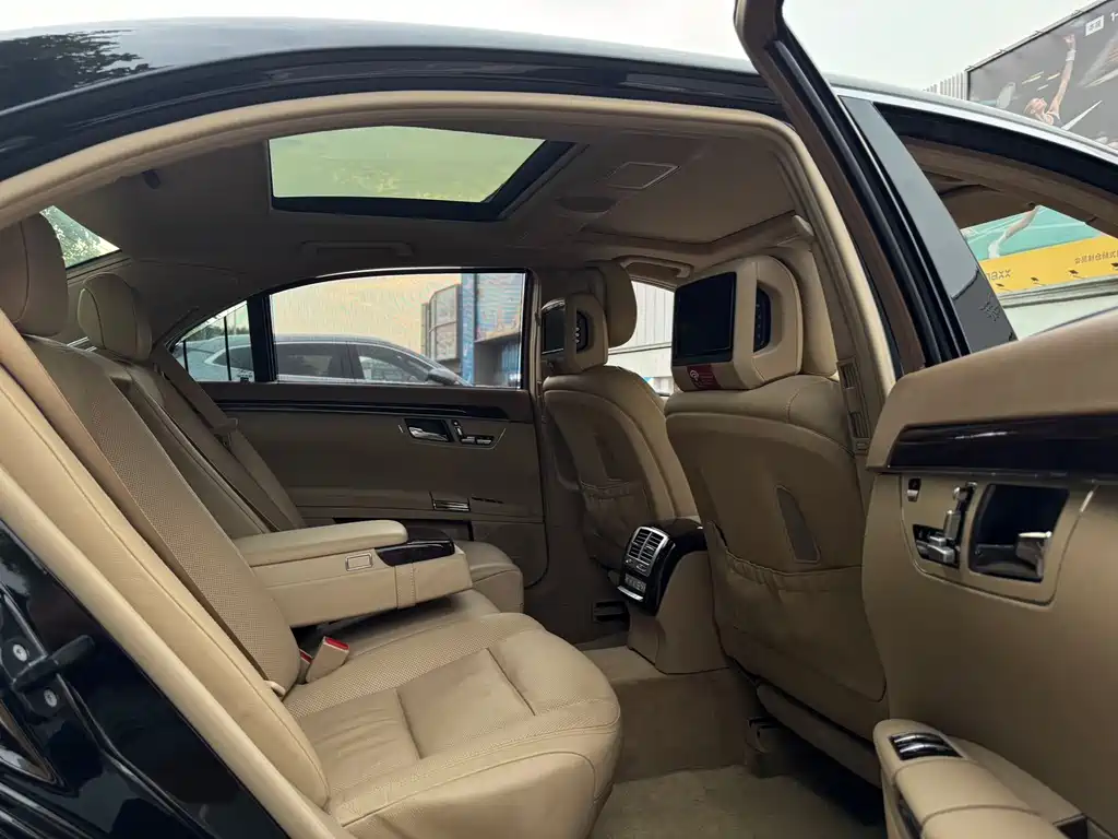 Mercedes-Benz S-Class — миниатюра 11