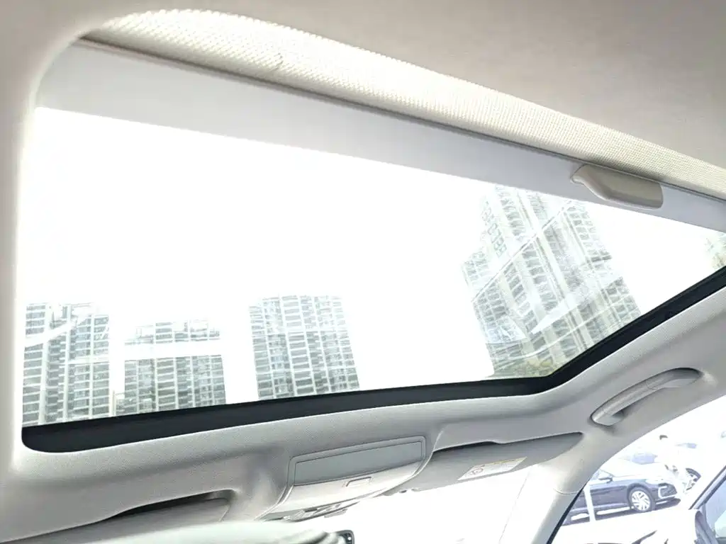 Skoda Superb — миниатюра 18