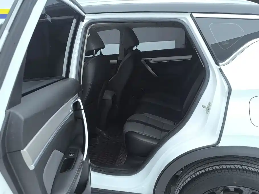 Geely Binyue — миниатюра 11