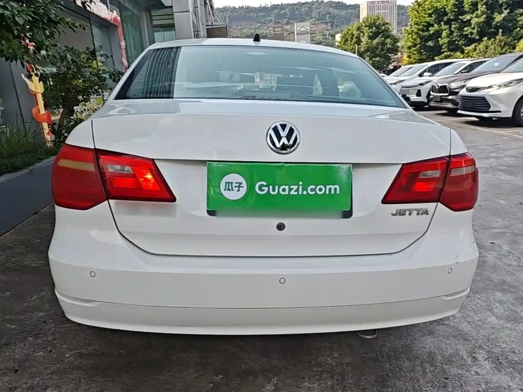 Volkswagen Jetta — миниатюра 6