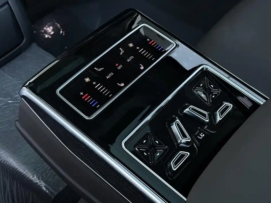 Audi A8 — миниатюра 12