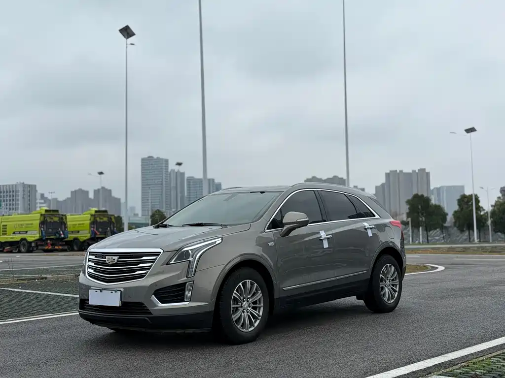 CADILLAC XT5