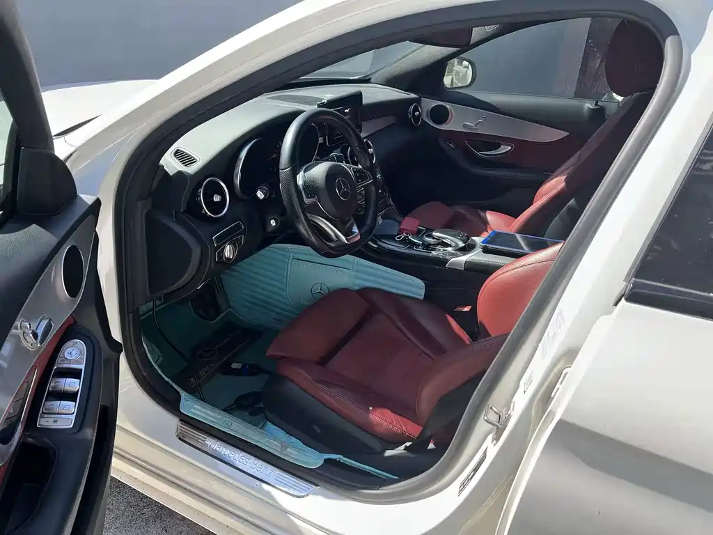 Mercedes-Benz C-Class — миниатюра 2