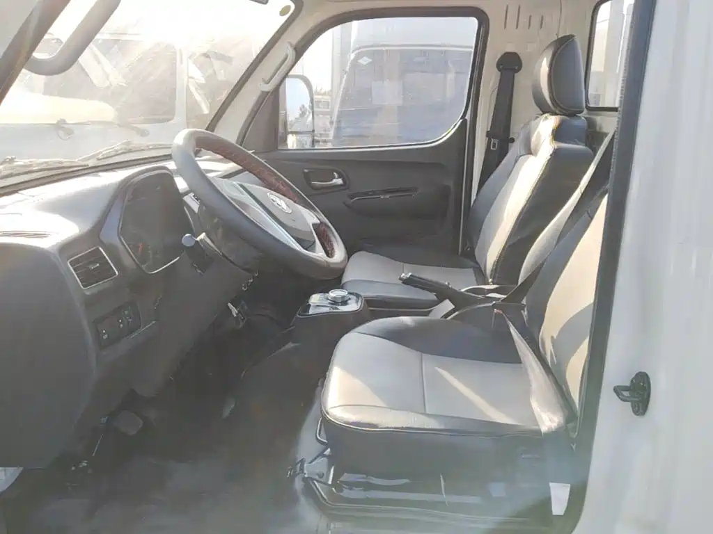 Foton Xiangling M New Energy — миниатюра 17