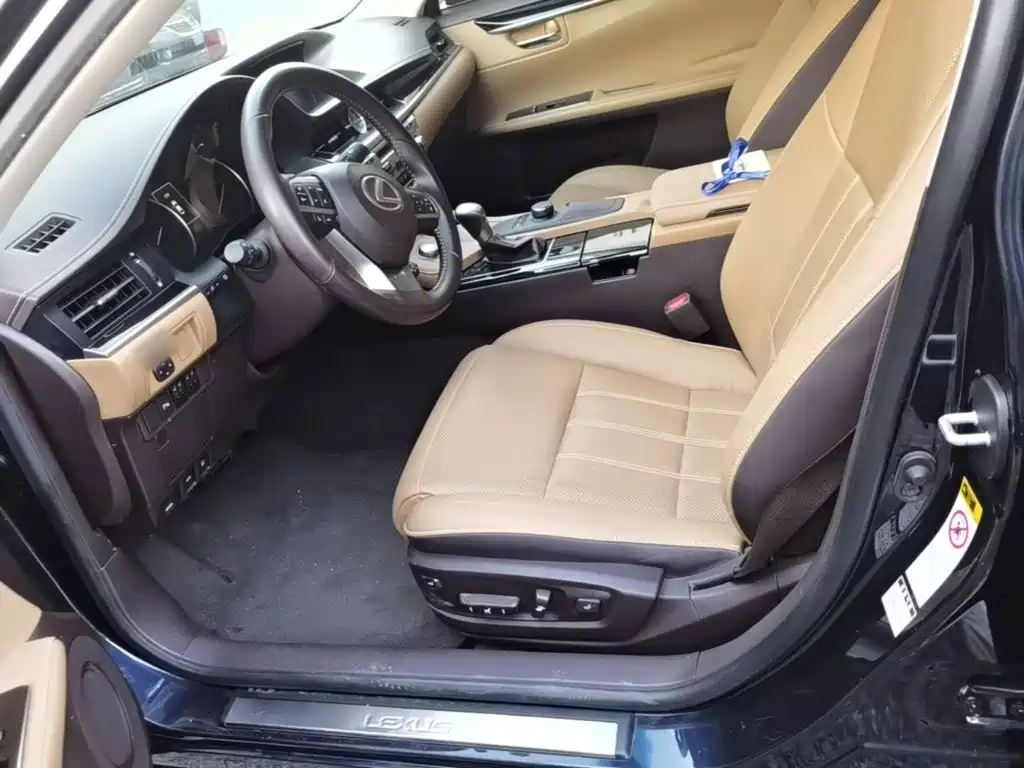 Lexus ES — миниатюра 15