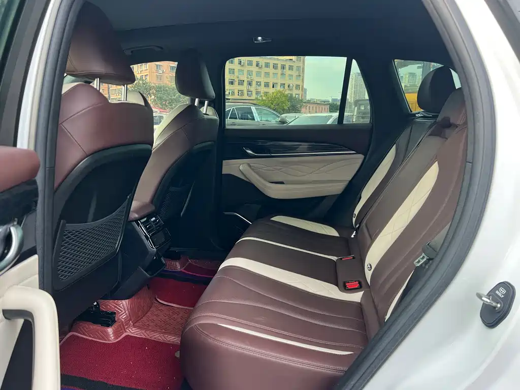 Geely Xingyue L — миниатюра 18