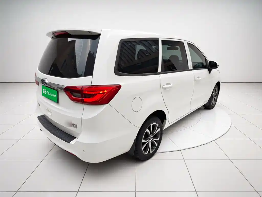 JAC Refine R3 — миниатюра 6