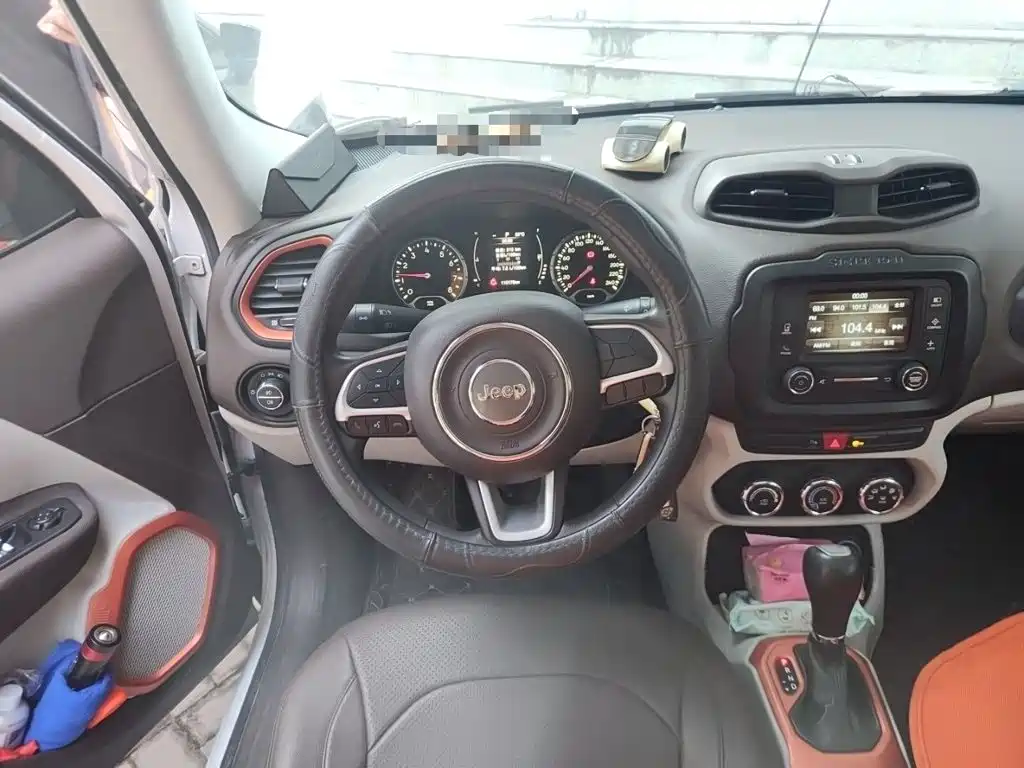 Jeep Renegade — миниатюра 11