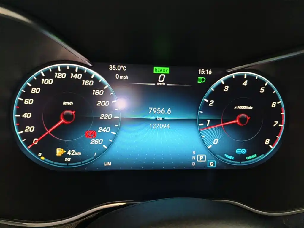 Mercedes-Benz C-Class — миниатюра 12