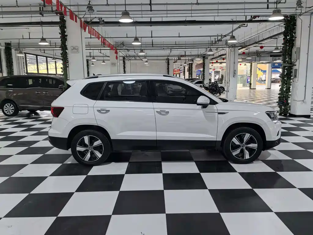 Volkswagen Tharu — миниатюра 7