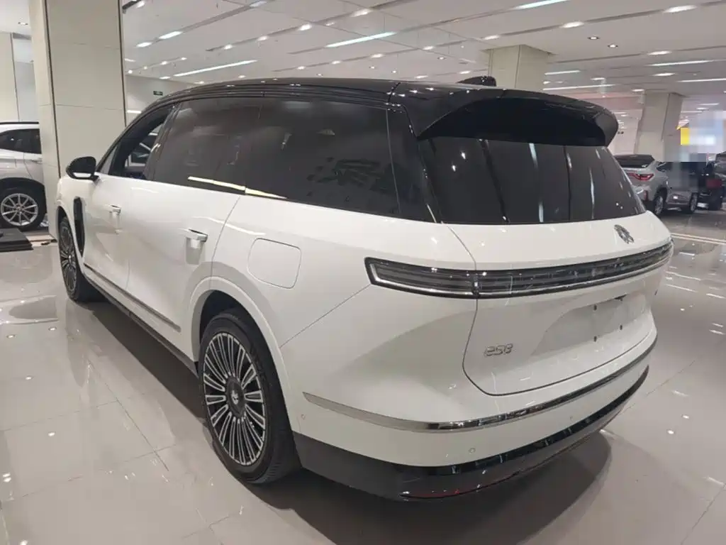 NIO ES8 — миниатюра 5