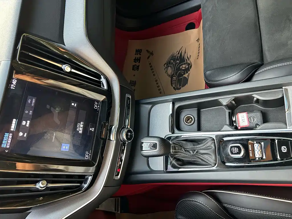 Volvo XC60 — миниатюра 10