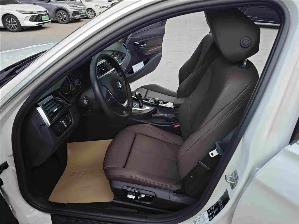 BMW 3 Series — миниатюра 6