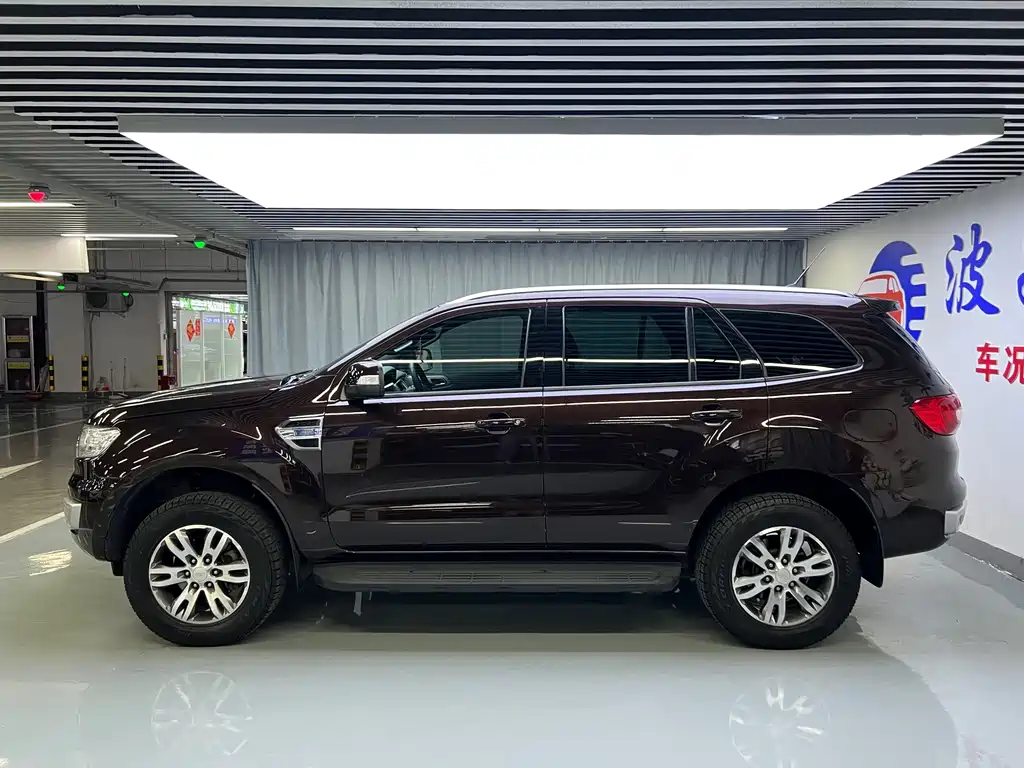 Ford Everest — миниатюра 4