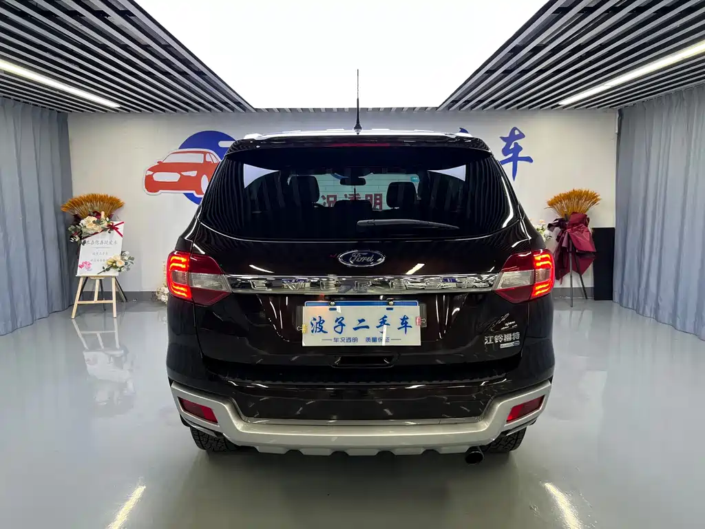 Ford Everest — миниатюра 18