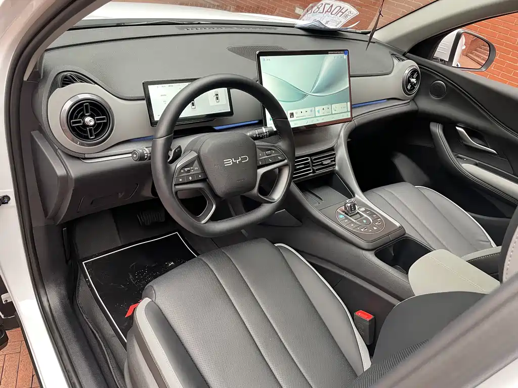 BYD SEA LION 05 DM I