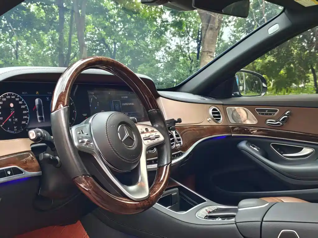 Mercedes-Benz S-Class — миниатюра 7