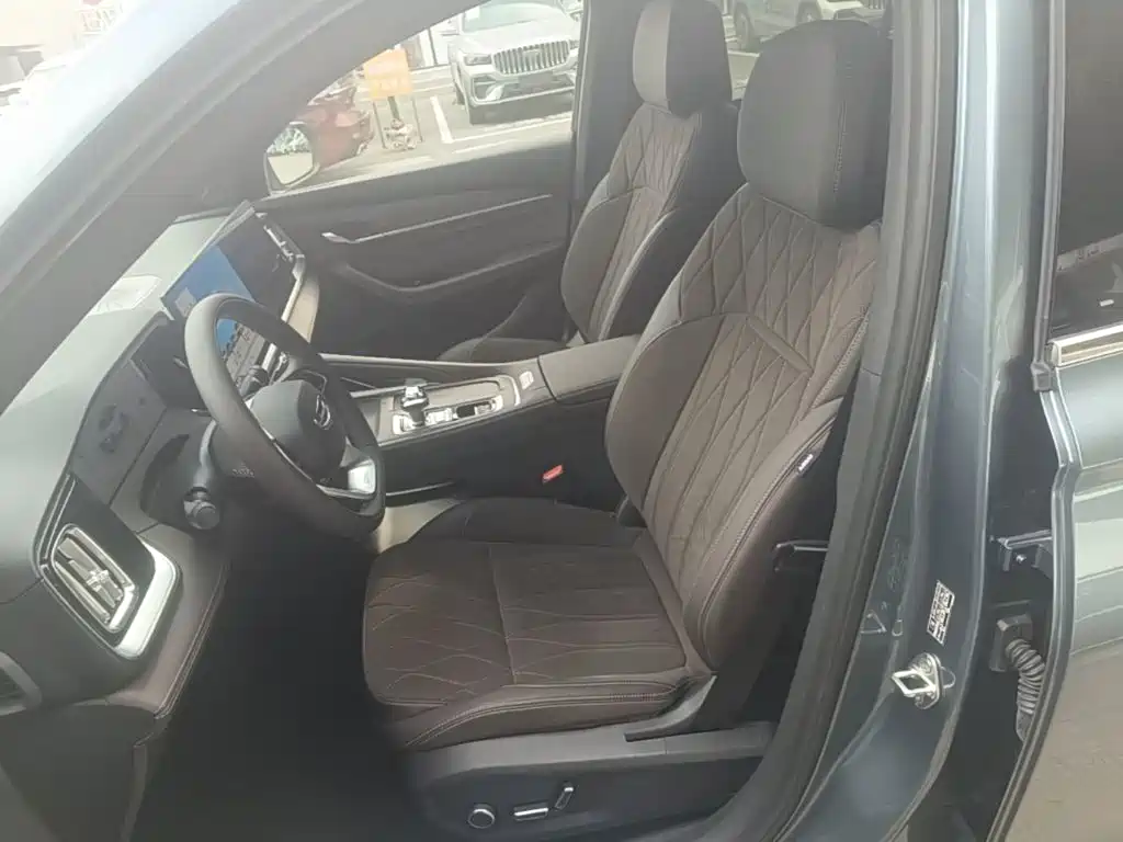 Geely Xingyue L — миниатюра 15