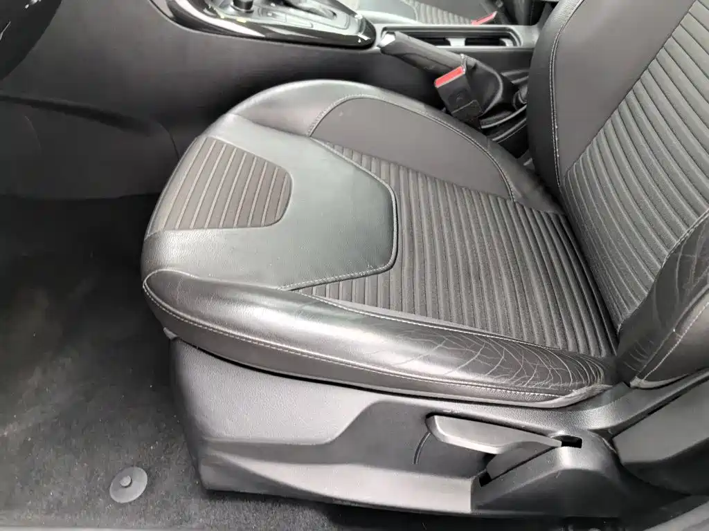 Ford Focus — миниатюра 20