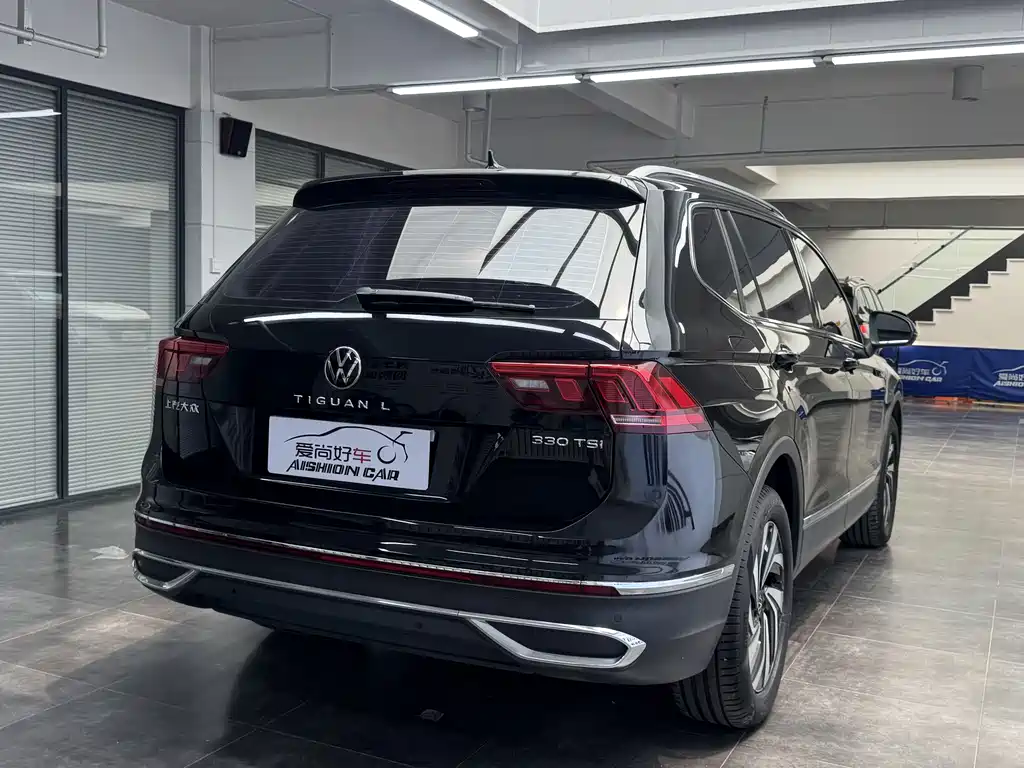 Volkswagen Tiguan L L 2022 330TSI AT Smart