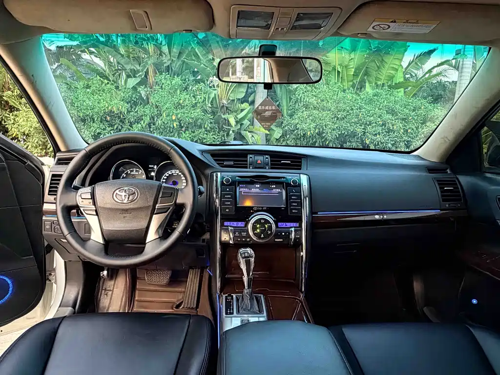 Toyota Reiz 2013 2.5V