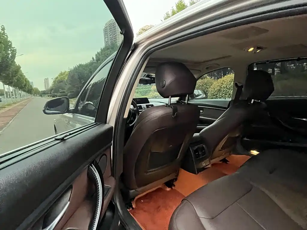 BMW 3 Series — миниатюра 5