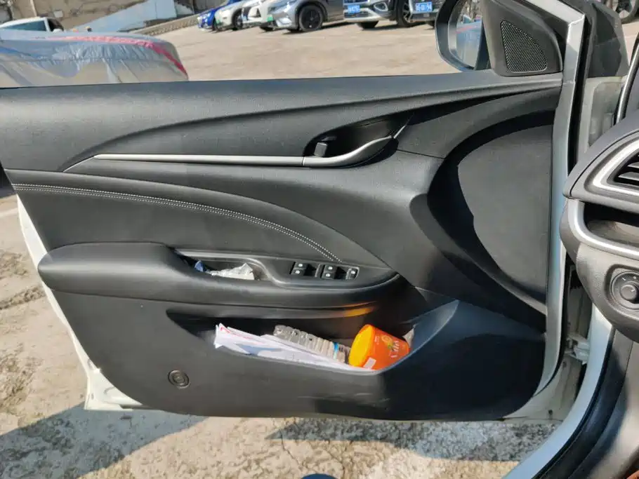Buick Excelle — миниатюра 7