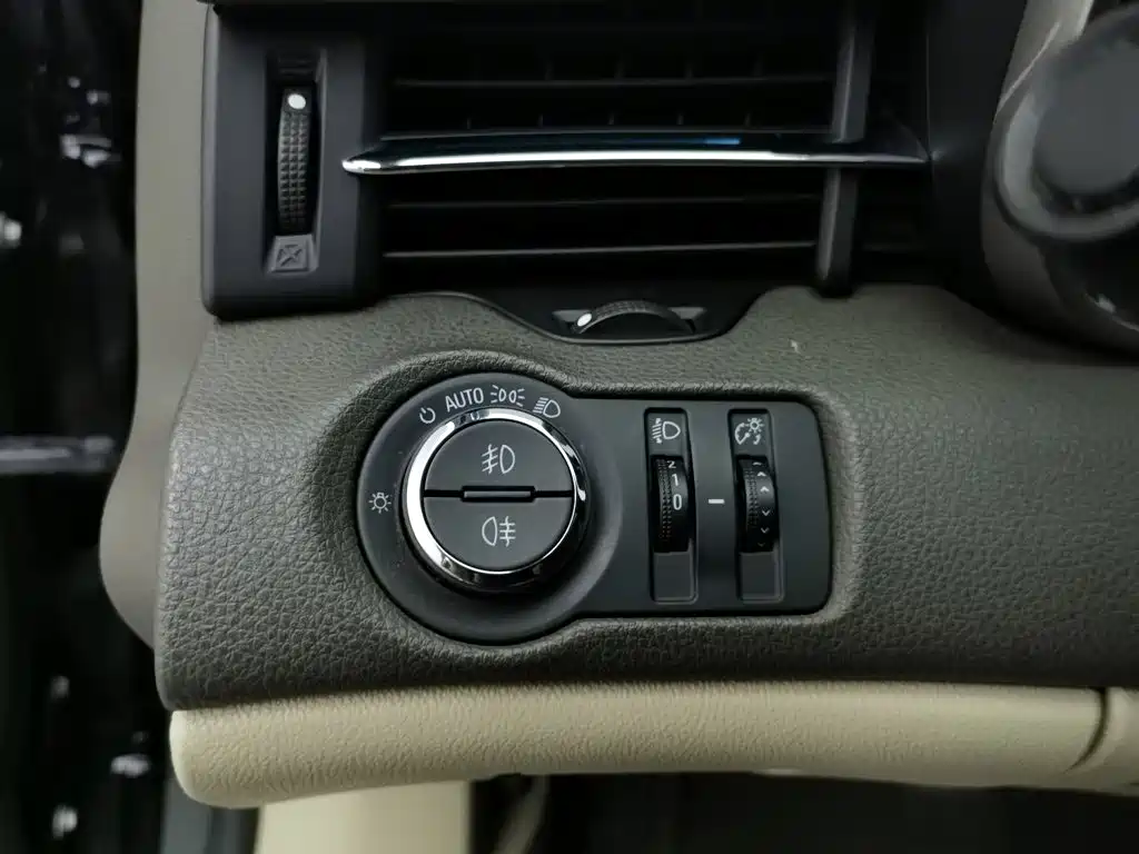 Chevrolet Malibu — миниатюра 21