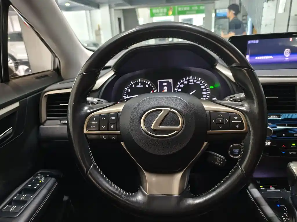 Lexus RX — миниатюра 14