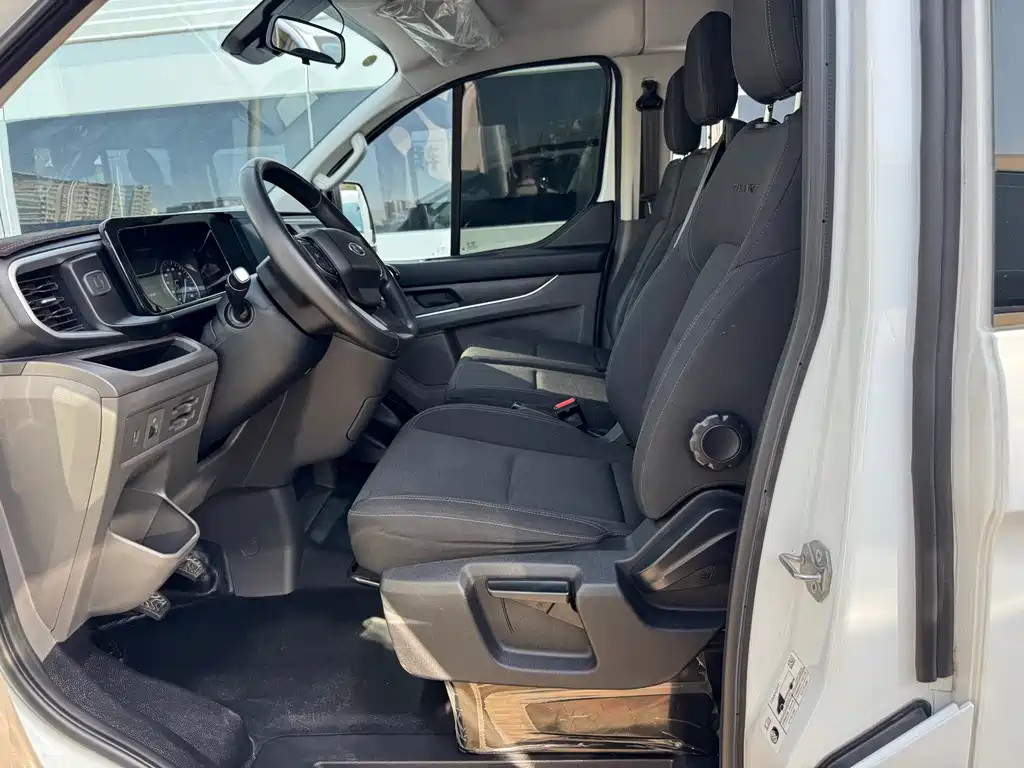 Ford Transit — миниатюра 5