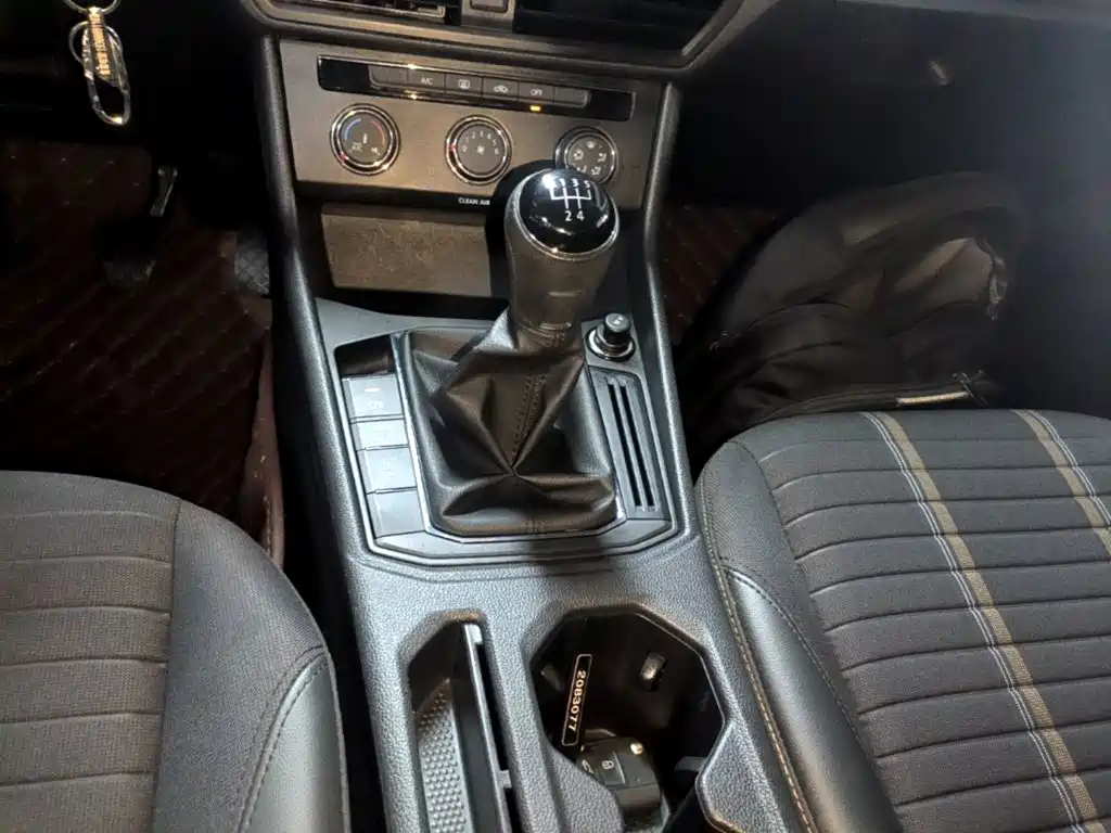 Volkswagen Lavida — миниатюра 14
