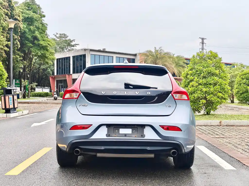 Volvo V40 — миниатюра 6
